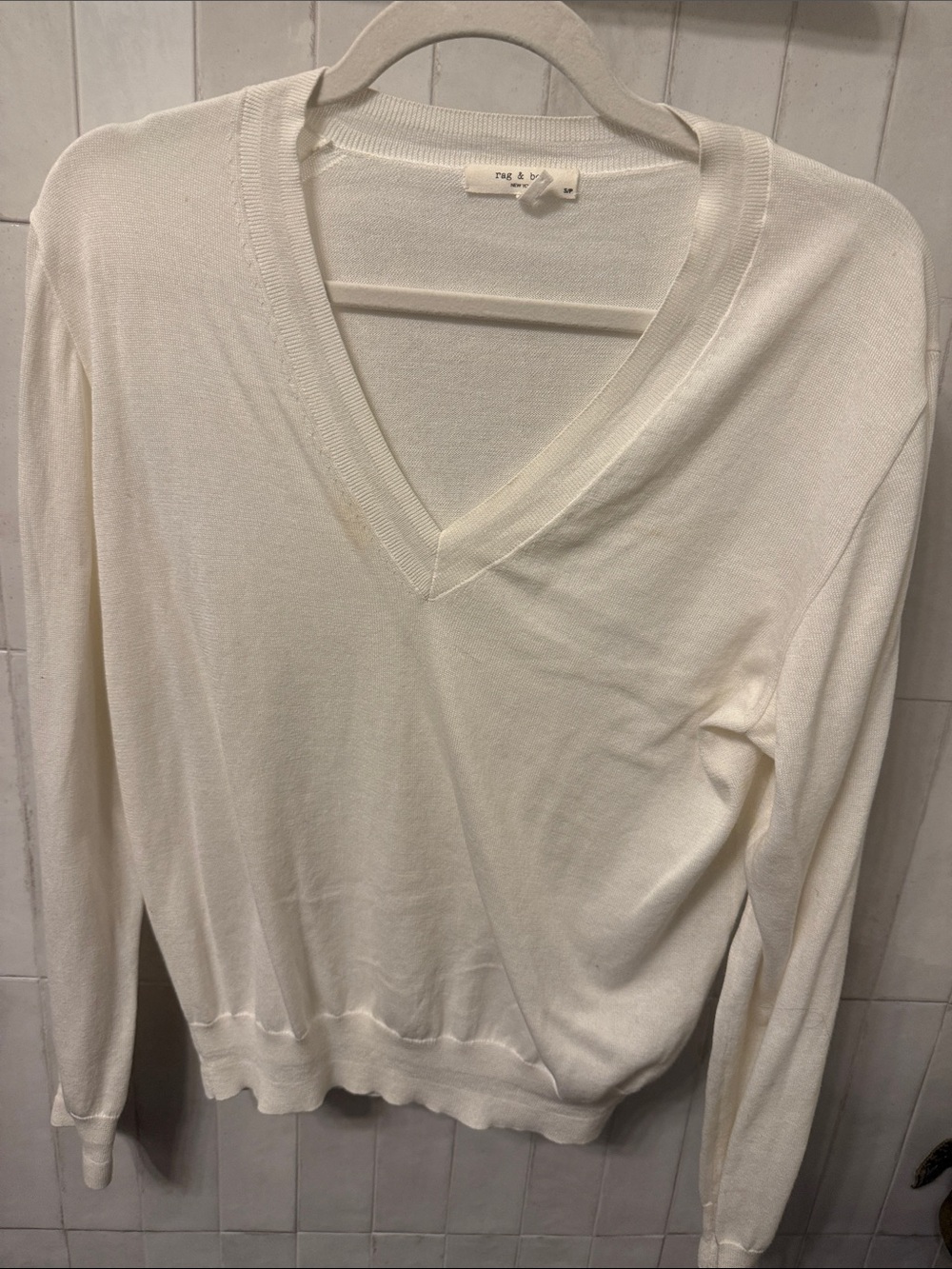 rag & bone Cream V-Neck Lightweight Knit Sweater